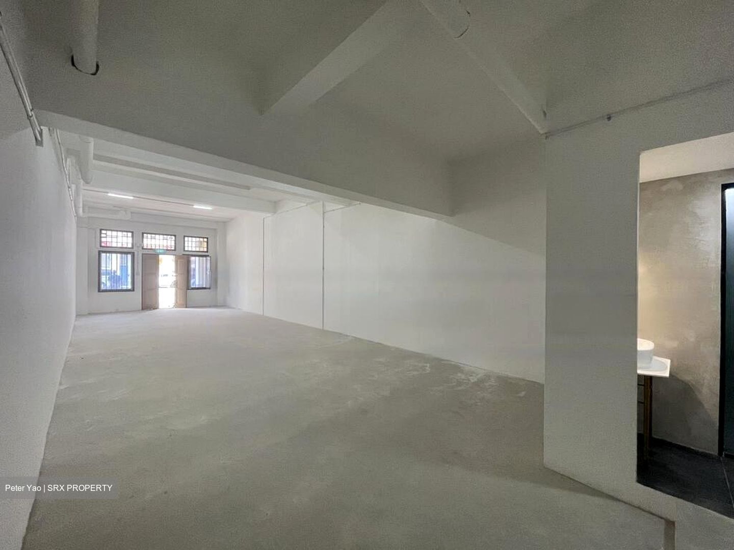 Geylang Road (D14), Shop House #573409701